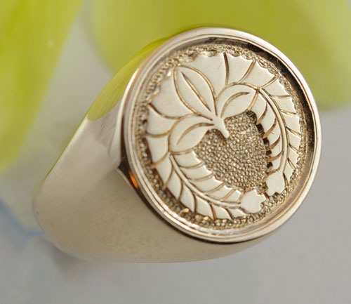 Fuji Mon Gold Signet Ring